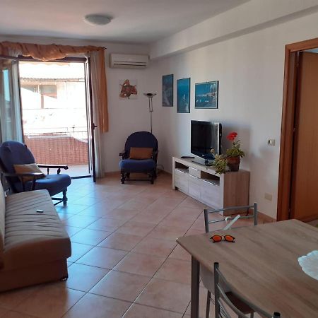 A Casa Di Loretta Apartment แตร์ราซีนี ภายนอก รูปภาพ
