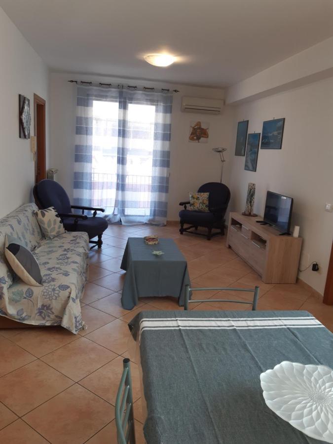 A Casa Di Loretta Apartment แตร์ราซีนี ภายนอก รูปภาพ
