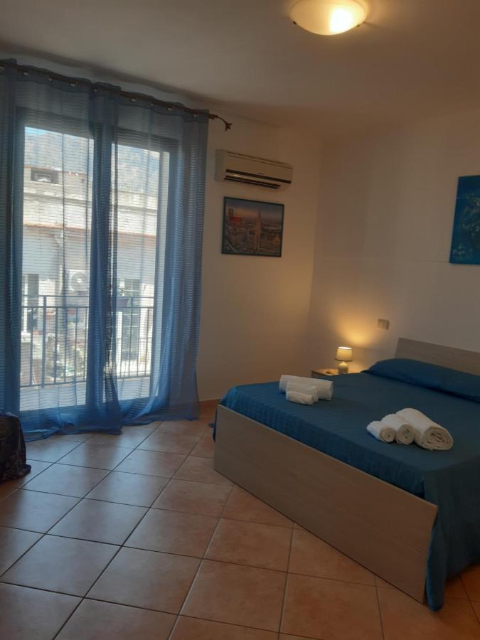 A Casa Di Loretta Apartment แตร์ราซีนี ภายนอก รูปภาพ